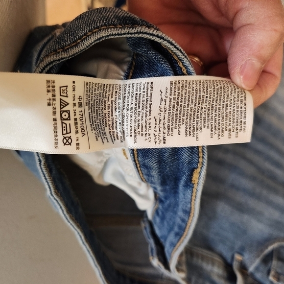 Old Navy 'Vanessa' Jean Shorts - Picture 4 of 6